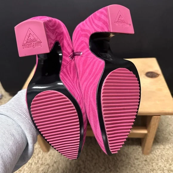 John Fluevog Vibrant Pink Heeled Boots - Picture 3 of 6